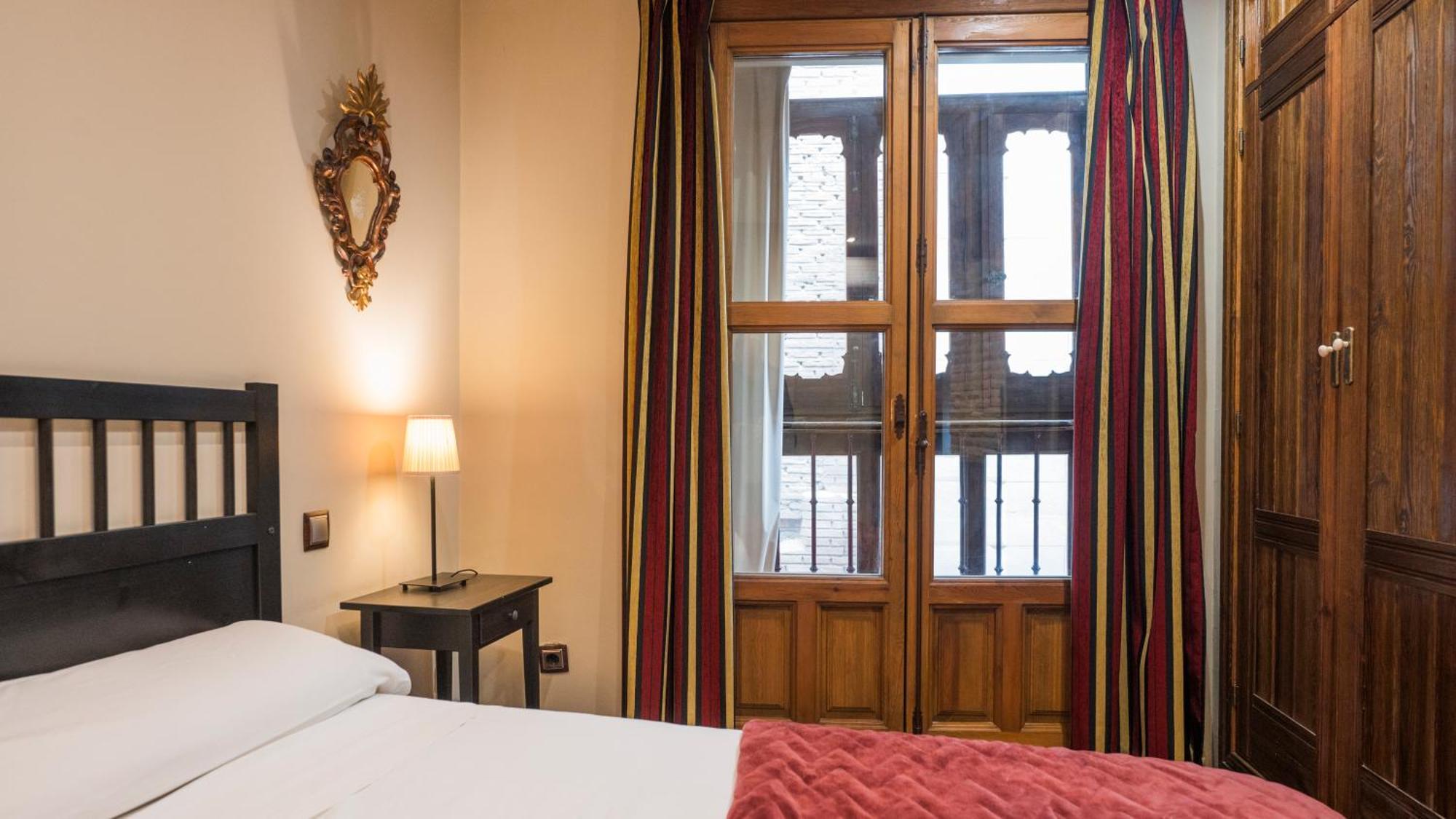 Apartamentos Las Teresitas Junto A La Catedral 톨레도 객실 사진